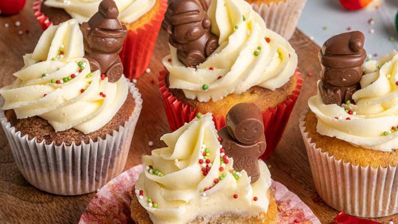 KitKat® Santa Festive Friends Cupcakes